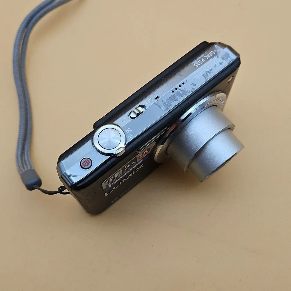 Panasonic Lumix DMC-FS15 Digital Camera Black UNTESTED AS IS FOR PARTS